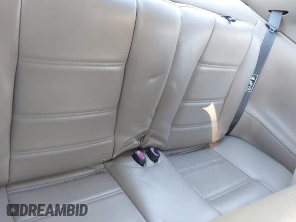 ✅ 2003 Ford Mustang Standard • VIN: 1FAFP40483F364612 • Lot: 43916345. Listed on IAAI with 83,581 mi. Free auction sales archive from the USA and detailed vehicle history report at DreamBid. Image 8.