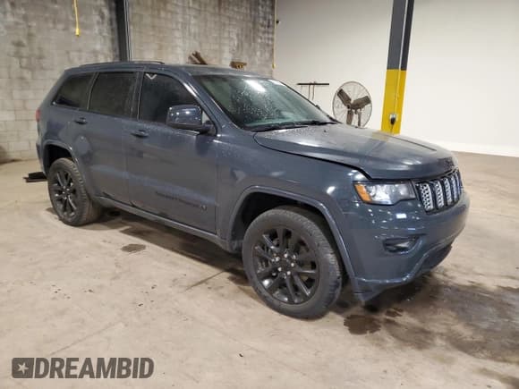 ✅ 2017 Jeep Grand Cherokee Altitude • VIN: 1C4RJFAG1HC895396 • Lot: 85858635. Listed on Copart with 109,704 mi. Free auction sales archive from the USA and detailed vehicle history report at DreamBid. Image 4.