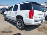 ✅ 2009 GMC Yukon SLT 4SB • VIN: 1GKFC33049R158367 • Lot: 42312248. Listed on IAAI with 220,033 mi. Free auction sales archive from the USA and detailed vehicle history report at DreamBid. Image 3.