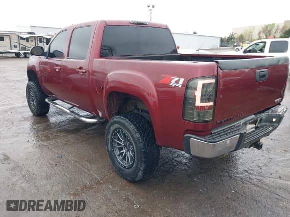 ✅ 2009 GMC Sierra 1500 • VIN: 2GTEK33M291105642 • Лот: 41954499. Опубликован ранее на IAAI с пробегом 259 426 миль. Бесплатный доступ к архиву аукционных продаж из США и подробный отчёт об истории автомобиля на DreamBid. Изображение 3.