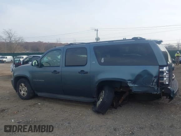 ✅ 2009 Chevrolet Suburban Commercial • VIN: 1GNFK163X9R226297 • Lot: 43697474. Listed on IAAI with 169,377 mi. Free auction sales archive from the USA and detailed vehicle history report at DreamBid. Image 6.