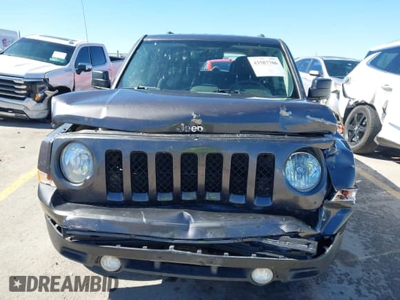 ✅ 2017 Jeep Patriot Latitude • VIN: 1C4NJPFB9HD184699 • Lot: 43587706. Listed on IAAI with 148,309 mi. Free auction sales archive from the USA and detailed vehicle history report at DreamBid. Image 6.