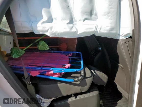 ✅ 2024 Chevrolet Blazer LT • VIN: 3GNKBDR41RS182014 • Lot: 71311905. Listed on Copart with 43,087 mi. Free auction sales archive from the USA and detailed vehicle history report at DreamBid. Image 11.