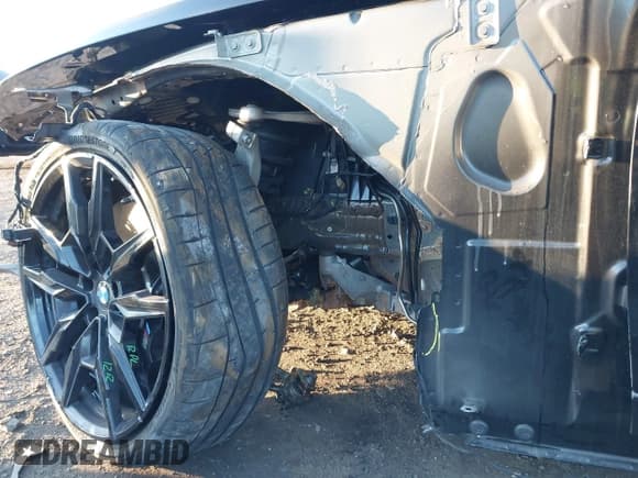 ✅ 2024 BMW 8 Series M850i • VIN: WBAGV8C00RCN95483 • Lot: 41294811. Listed on IAAI with Not provided. Free auction sales archive from the USA and detailed vehicle history report at DreamBid. Image 18.