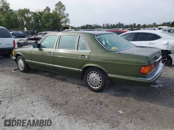 ✅ 1990 Mercedes-Benz 560 • VIN: WDBCA39E4LA548591 • Lot: 70799134. Listed on Copart with 146,323 mi. Free auction sales archive from the USA and detailed vehicle history report at DreamBid. Image 2.