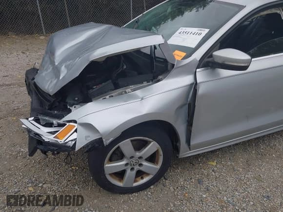 ✅ 2013 Volkswagen Jetta SE • VIN: 3VWDP7AJ5DM413092 • Lot: 43511410. Listed on IAAI with 223,958 mi. Free auction sales archive from the USA and detailed vehicle history report at DreamBid. Image 18.