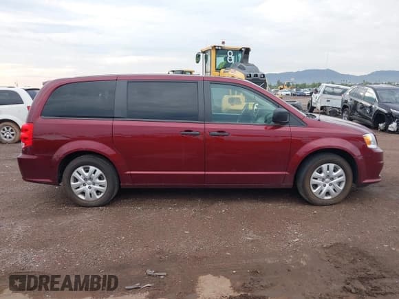 ✅ 2020 Dodge Grand Caravan SE Plus • VIN: 2C4RDGBG8LR241247 • Lot: 43384415. Wystawiony na IAAI z przebiegiem 155 456 mil. Bezpłatny archiwum sprzedaży aukcyjnych z USA i szczegółowy raport historii pojazdu na DreamBid. Zdjęcie 13.