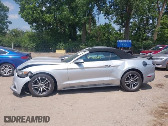 ✅ 2016 Ford Mustang EcoBoost Premium • VIN: 1FATP8UH3G5299901 • Lot: 42676095. Wystawiony na IAAI z przebiegiem 94 872 mil. Bezpłatny archiwum sprzedaży aukcyjnych z USA i szczegółowy raport historii pojazdu na DreamBid. Zdjęcie 15.