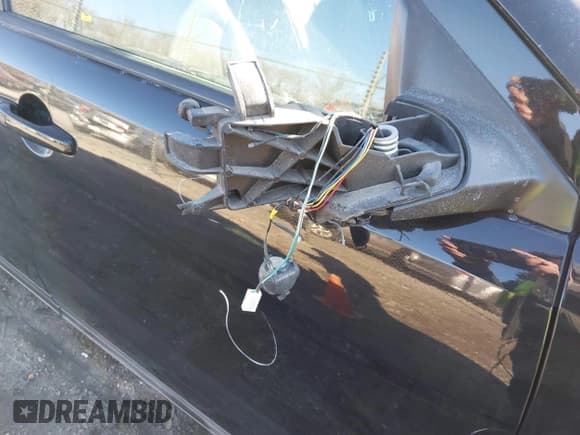 ✅ 2018 Ford Explorer XLT • VIN: 1FM5K8D88JGC03818 • Lot: 41449995. Wystawiony na IAAI z przebiegiem 126 000 mil. Bezpłatny archiwum sprzedaży aukcyjnych z USA i szczegółowy raport historii pojazdu na DreamBid. Zdjęcie 20.