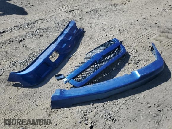 ✅ 2004 Chevrolet Silverado 2500HD LS • VIN: 1GCHK231X4F118783 • Lot: 68763234. Wystawiony na Copart z przebiegiem Nie podano. Bezpłatny archiwum sprzedaży aukcyjnych z USA i szczegółowy raport historii pojazdu na DreamBid. Zdjęcie 12.