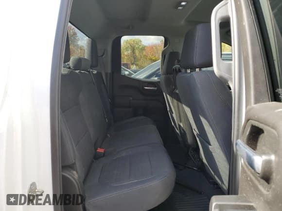 ✅ 2019 Chevrolet Silverado 1500 LT • VIN: 1GCRYDEK8KZ190551 • Lot: 89511565. Wystawiony na Copart z przebiegiem 81 310 mil. Bezpłatny archiwum sprzedaży aukcyjnych z USA i szczegółowy raport historii pojazdu na DreamBid. Zdjęcie 10.