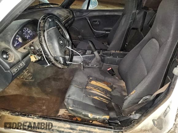 ✅ 2000 Mazda MX-5 Miata • VIN: JM1NB3531Y0150165 • Лот: 96052695. Опубликован ранее на Copart с пробегом 232 433 миль. Бесплатный доступ к архиву аукционных продаж из США и подробный отчёт об истории автомобиля на DreamBid. Изображение 7.