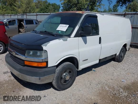 ✅ 2003 Chevrolet Express Cargo • VIN: 1GCHG35UX31146643 • Lot: 43101289. Listed on IAAI with 204,618 mi. Free auction sales archive from the USA and detailed vehicle history report at DreamBid. Image 2.