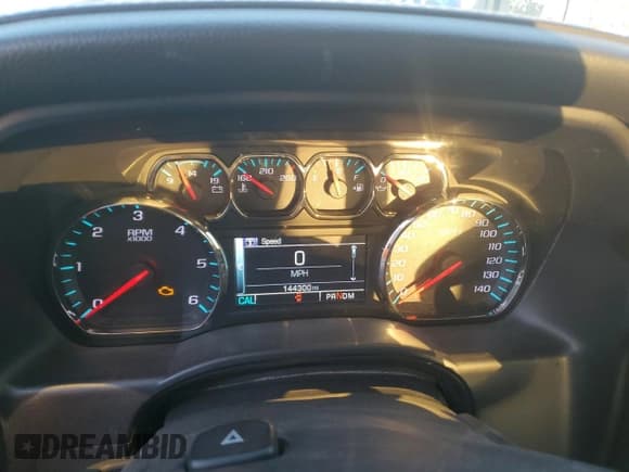 ✅ 2015 Chevrolet Silverado 1500 LTZ • VIN: 3GCPCSEC1FG155634 • Лот: 78658204. Опубликован ранее на Copart с пробегом 144 300 миль. Бесплатный доступ к архиву аукционных продаж из США и подробный отчёт об истории автомобиля на DreamBid. Изображение 9.