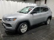 ✅ 2022 Jeep Compass Latitude • VIN: 3C4NJDBB3NT182070 • Lot: 85905135. Wystawiony na Copart z przebiegiem 55 625 mil. Bezpłatny archiwum sprzedaży aukcyjnych z USA i szczegółowy raport historii pojazdu na DreamBid. Zdjęcie 1.