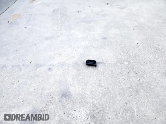 ✅ 2022 Mercedes-Benz E 350 • VIN: W1KZF8DB9NB033855 • Lot: 90850715. Listed on Copart with 22,040 mi. Free auction sales archive from the USA and detailed vehicle history report at DreamBid. Image 12.