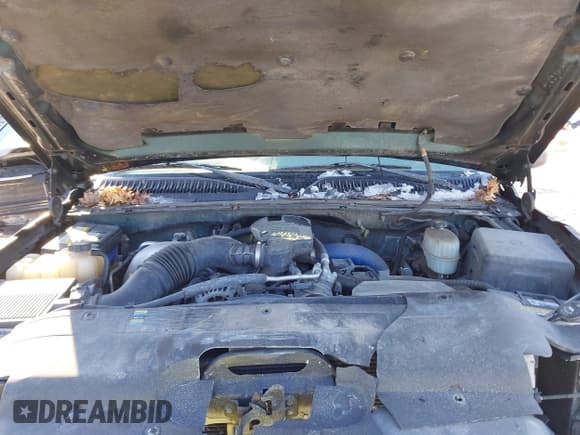 ✅ 2003 Chevrolet Silverado 2500HD LS • VIN: 1GCHK23193F166158 • Lot: 41483404. Wystawiony na IAAI z przebiegiem 238 704 mil. Bezpłatny archiwum sprzedaży aukcyjnych z USA i szczegółowy raport historii pojazdu na DreamBid. Zdjęcie 10.