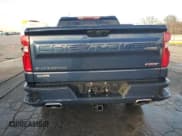 ✅ 2022 Chevrolet Silverado 1500 RST • VIN: 1GCUYEED2NZ234971 • Lot: 92379515. Wystawiony na Copart z przebiegiem 57 586 mil. Bezpłatny archiwum sprzedaży aukcyjnych z USA i szczegółowy raport historii pojazdu na DreamBid. Zdjęcie 6.