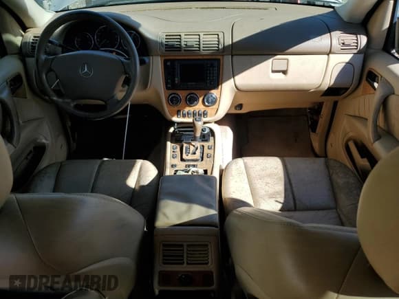 ✅ 2005 Mercedes-Benz M 500 • VIN: 4JGAB75E85A529110 • Lot: 80557034. Listed on Copart with 130,560 mi. Free auction sales archive from the USA and detailed vehicle history report at DreamBid. Image 8.