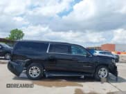 ✅ 2020 Chevrolet Suburban LT • VIN: 1GNSCHKC3LR140055 • Lot: 42733528. Wystawiony na IAAI z przebiegiem 129 872 mil. Bezpłatny archiwum sprzedaży aukcyjnych z USA i szczegółowy raport historii pojazdu na DreamBid. Zdjęcie 13.