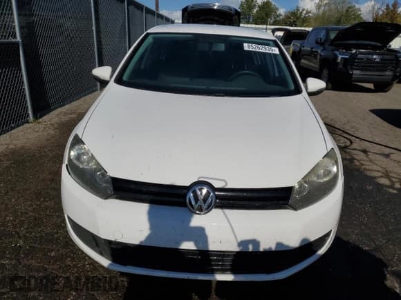 ✅ 2011 Volkswagen Golf • VIN: WVWDB7AJ5BW202411 • Lot: 85262935. Wystawiony na Copart z przebiegiem 206 111 mil. Bezpłatny archiwum sprzedaży aukcyjnych z USA i szczegółowy raport historii pojazdu na DreamBid. Zdjęcie 5.