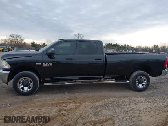 ✅ 2018 Ram 2500 Tradesman • VIN: 3C6UR5HJ9JG189592 • Lot: 41919085. Listed on IAAI with 57,154 mi. Free auction sales archive from the USA and detailed vehicle history report at DreamBid. Image 15.