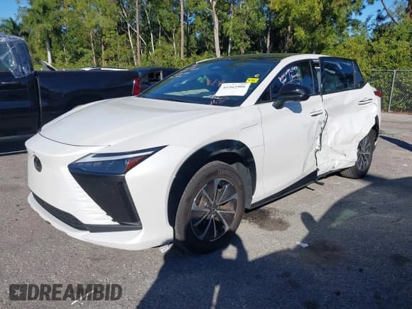 ✅ 2024 Lexus RZ 300e Premium • VIN: JTJABABB3RA002882 • Lot: 41262906. Listed on IAAI with 8,114 mi. Free auction sales archive from the USA and detailed vehicle history report at DreamBid. Image 18.