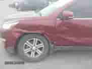 2017 Chevrolet Traverse LT z VIN 1GNKRGKD2HJ205761, wystawiony jako IAAI lot #43362483 z przebiegiem 89 450 mil mil oraz . Historia ofert i sprzedaży dostępna na DreamBid. Obrazek 6.