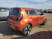 ✅ 2019 Kia Soul + • VIN: KNDJP3A5XK7650220 • Lot: 91146765. Wystawiony na Copart z przebiegiem 83 839 mil. Bezpłatny archiwum sprzedaży aukcyjnych z USA i szczegółowy raport historii pojazdu na DreamBid. Zdjęcie 3.