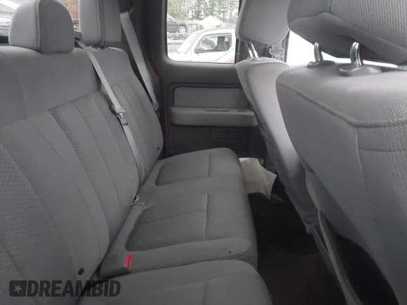 ✅ 2014 Ford F-150 XLT • VIN: 1FTFX1ET7EKF67137 • Lot: 43622562. Wystawiony na IAAI z przebiegiem 81 707 mil. Bezpłatny archiwum sprzedaży aukcyjnych z USA i szczegółowy raport historii pojazdu na DreamBid. Zdjęcie 8.