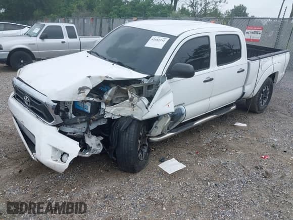 ✅ 2015 Toyota Tacoma • VIN: 3TMMU4FN0FM081779 • Lot: 42681591. Wystawiony na IAAI z przebiegiem 79 767 mil. Bezpłatny archiwum sprzedaży aukcyjnych z USA i szczegółowy raport historii pojazdu na DreamBid. Zdjęcie 2.