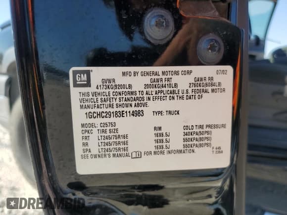 ✅ 2003 Chevrolet Silverado 2500HD LS • VIN: 1GCHC29183E114983 • Lot: 75506984. Wystawiony na Copart z przebiegiem 148 474 mil. Bezpłatny archiwum sprzedaży aukcyjnych z USA i szczegółowy raport historii pojazdu na DreamBid. Zdjęcie 15.