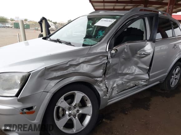 ✅ 2015 Chevrolet Captiva Sport LT • VIN: 3GNAL3EK5FS502213 • Lot: 41580281. Wystawiony na IAAI z przebiegiem 97 639 mil. Bezpłatny archiwum sprzedaży aukcyjnych z USA i szczegółowy raport historii pojazdu na DreamBid. Zdjęcie 6.