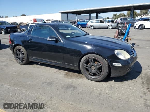 ✅ 2001 Mercedes-Benz SLK 230/320 • VIN: WDBKK65F71F175734 • Лот: 61874984. Опубликован ранее на Copart с пробегом 185 408 миль. Бесплатный доступ к архиву аукционных продаж из США и подробный отчёт об истории автомобиля на DreamBid. Изображение 4.