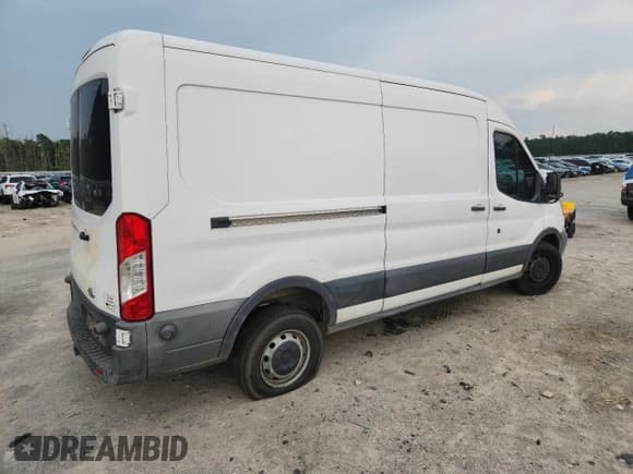 ✅ 2015 Ford Transit Cargo • VIN: 1FTSW2CG4FKA00320 • Lot: 63660565. Wystawiony na Copart z przebiegiem 206 496 mil. Bezpłatny archiwum sprzedaży aukcyjnych z USA i szczegółowy raport historii pojazdu na DreamBid. Zdjęcie 3.