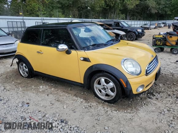 ✅ 2009 MINI Hardtop • VIN: WMWMF33559TT69759 • Lot: 85384565. Wystawiony na Copart z przebiegiem 87 474 mil. Bezpłatny archiwum sprzedaży aukcyjnych z USA i szczegółowy raport historii pojazdu na DreamBid. Zdjęcie 4.