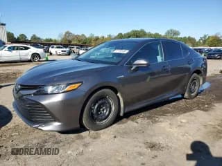 ✅ 2019 Toyota Camry Hybrid LE • VIN: 4T1B31HK5KU515773 • Lot: 91159105. Wystawiony na Copart z przebiegiem 102 804 mil. Bezpłatny archiwum sprzedaży aukcyjnych z USA i szczegółowy raport historii pojazdu na DreamBid. Zdjęcie 1.