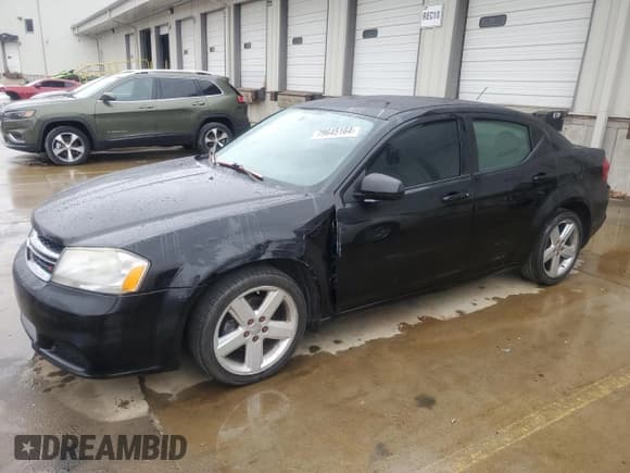 ✅ 2013 Dodge Avenger SE • VIN: 1C3CDZAB4DN535139 • Лот: 79645164. Опубликован ранее на Copart с пробегом 223 710 миль. Бесплатный доступ к архиву аукционных продаж из США и подробный отчёт об истории автомобиля на DreamBid. Изображение 1.