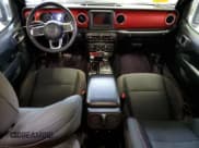 ✅ 2021 Jeep Wrangler Unlimited Rubicon • VIN: 1C4HJXFNXMW732523 • Lot: 40781314. Wystawiony na Copart z przebiegiem 23 535 mil. Bezpłatny archiwum sprzedaży aukcyjnych z USA i szczegółowy raport historii pojazdu na DreamBid. Zdjęcie 8.