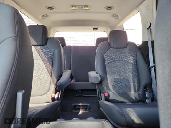 ✅ 2010 GMC Acadia SLE • VIN: 1GKLVLED1AJ169410 • Lot: 84943725. Wystawiony na Copart z przebiegiem 106 588 mil. Bezpłatny archiwum sprzedaży aukcyjnych z USA i szczegółowy raport historii pojazdu na DreamBid. Zdjęcie 10.