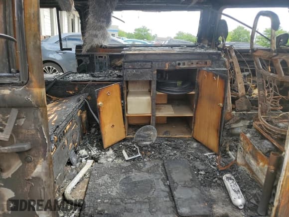 ✅ 1979 Volkswagen Beetle • VIN: 2392063156 • Lot: 57988605. Wystawiony na Copart z przebiegiem Nie podano. Bezpłatny archiwum sprzedaży aukcyjnych z USA i szczegółowy raport historii pojazdu na DreamBid. Zdjęcie 11.