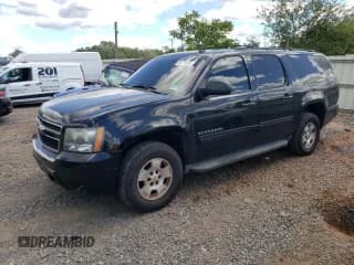 ✅ 2011 Chevrolet Suburban LS • VIN: 1GNSKHE35BR376672 • Lot: 69775825. Wystawiony na Copart z przebiegiem 132 908 mil. Bezpłatny archiwum sprzedaży aukcyjnych z USA i szczegółowy raport historii pojazdu na DreamBid. Zdjęcie 1.