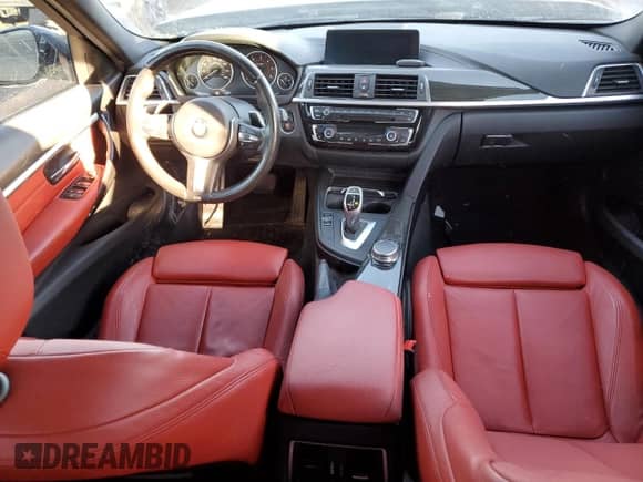 2018 BMW 3 Series 328d xDrive с VIN WBA8J1C56JA019027, выставлен на аукционе Copart как лот 42913945 с пробегом 84 722 миль миль и Списание • Salvage title. История ставок и продаж доступна на DreamBid. Изображение 8.