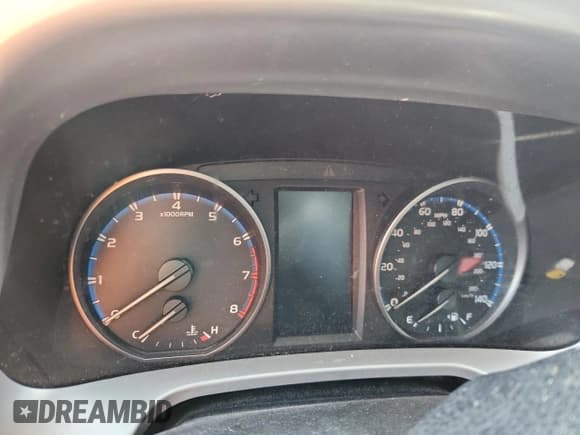 ✅ 2017 Toyota RAV4 XLE • VIN: JTMRFREV7HJ108815 • Lot: 89564845. Listed on Copart with Not provided. Free auction sales archive from the USA and detailed vehicle history report at DreamBid. Image 9.