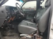 ✅ 2003 Chevrolet Silverado 1500 • VIN: 1GBHC23U73F173377 • Лот: 53089735. Опубликован ранее на Copart с пробегом 183 818 миль. Бесплатный доступ к архиву аукционных продаж из США и подробный отчёт об истории автомобиля на DreamBid. Изображение 7.