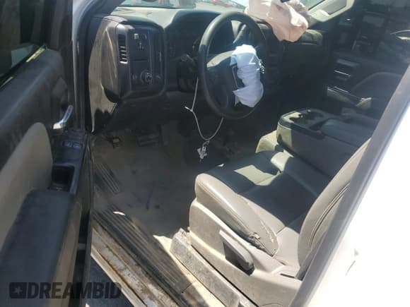 ✅ 2017 GMC Sierra 2500HD • VIN: 1GD02REG4HZ218837 • Lot: 63833835. Wystawiony na Copart z przebiegiem 130 307 mil. Bezpłatny archiwum sprzedaży aukcyjnych z USA i szczegółowy raport historii pojazdu na DreamBid. Zdjęcie 8.