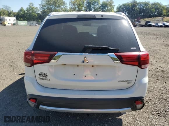 ✅ 2016 Mitsubishi Outlander GT • VIN: JA4JZ4AX2GZ012437 • Lot: 81041905. Listed on Copart with 195,588 mi. Free auction sales archive from the USA and detailed vehicle history report at DreamBid. Image 6.