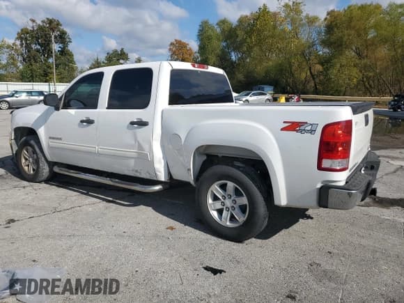 ✅ 2013 GMC Sierra 1500 SLE • VIN: 3GTP2VE72DG304279 • Лот: 82261055. Опубликован ранее на Copart с пробегом 116 806 миль. Бесплатный доступ к архиву аукционных продаж из США и подробный отчёт об истории автомобиля на DreamBid. Изображение 2.