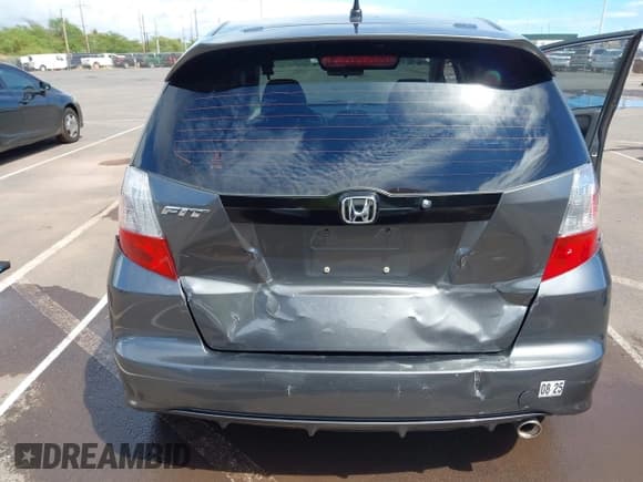 ✅ 2013 Honda Fit Sport • VIN: JHMGE8H56DC060852 • Лот: 43373220. Опубликован ранее на IAAI с пробегом 130 501 миль. Бесплатный доступ к архиву аукционных продаж из США и подробный отчёт об истории автомобиля на DreamBid. Изображение 6.