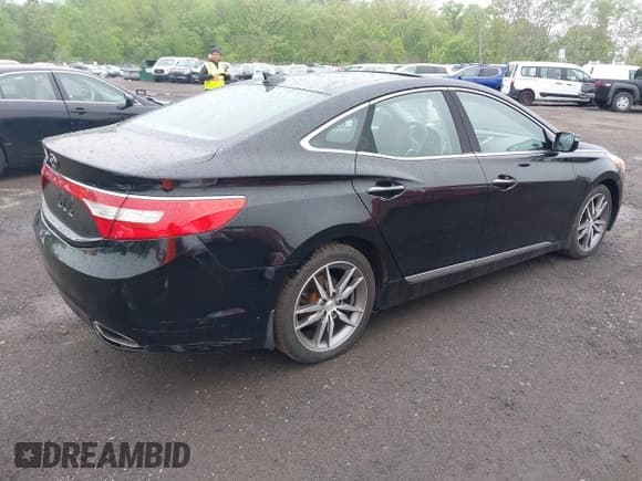 ✅ 2012 Hyundai Azera • VIN: KMHFH4JG4CA177778 • Lot: 42172911. Listed on IAAI with 154,680 mi. Free auction sales archive from the USA and detailed vehicle history report at DreamBid. Image 4.